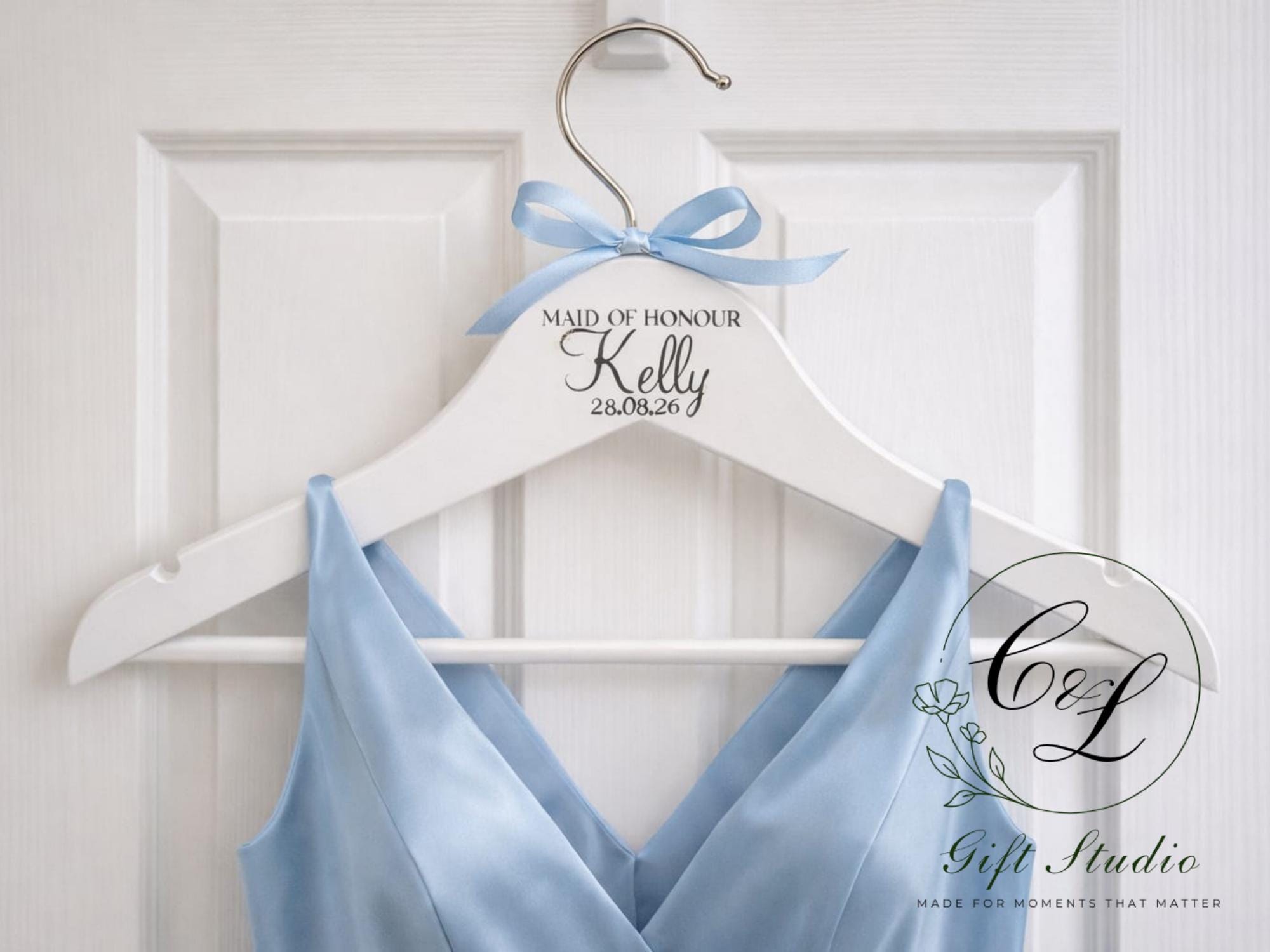 Personalised Wooden Wedding Coat Hangers | Bride, Groom & Bridal Party Hangers | Wedding Hanger | Wedding Day Keepsake